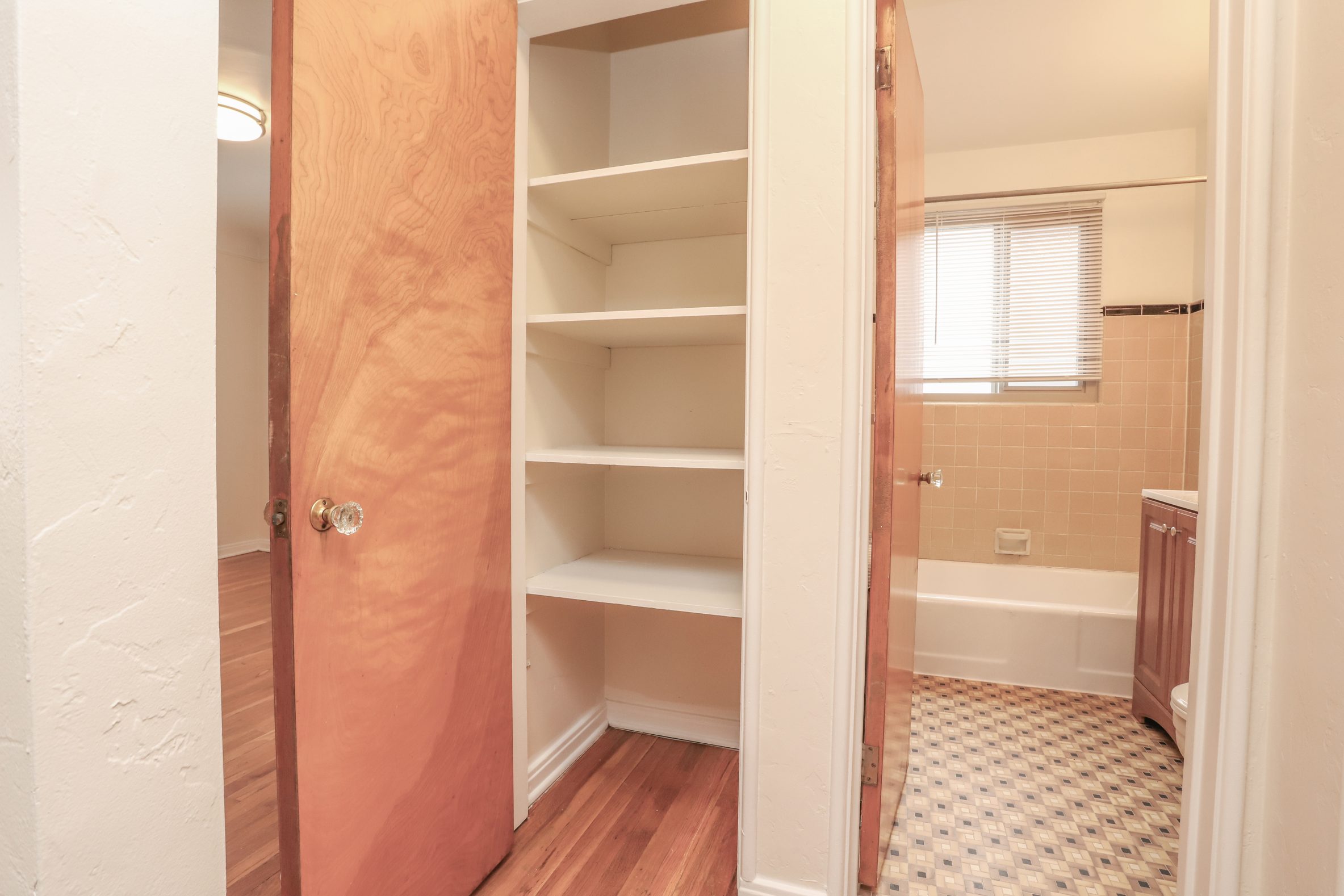 Lee Manor Cornerstone Apartments